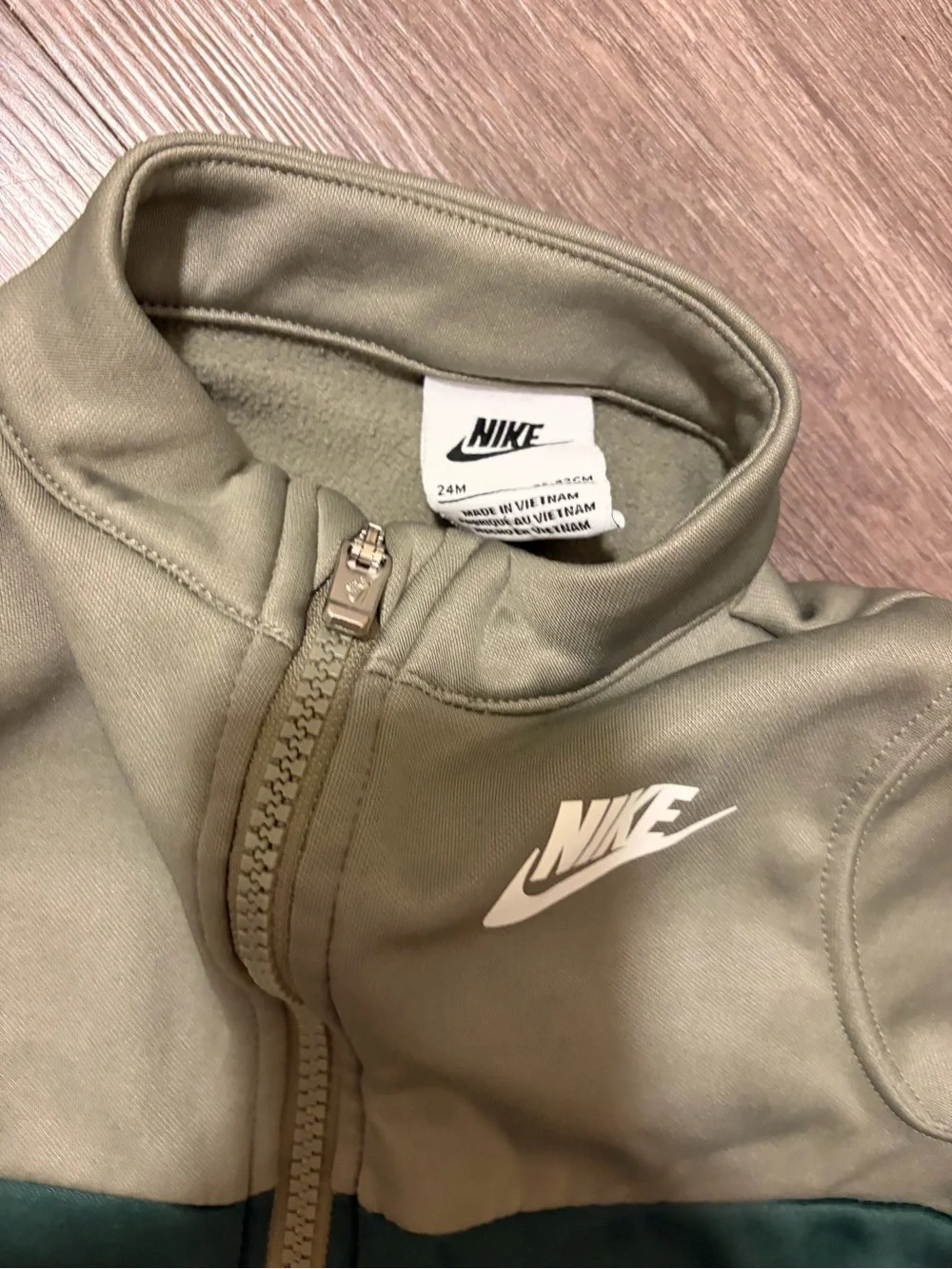 Nike Kids Two-Tone Olive & Dark Green Zip-Up Jacket